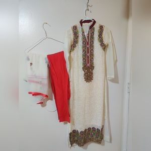 Pakistani fancy dress. Shalwar kameez